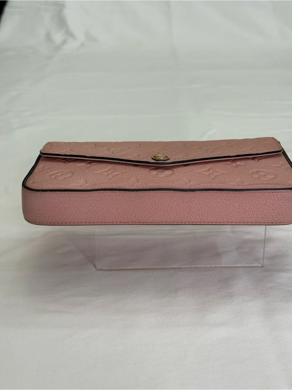 Louis Vuitton chic louis